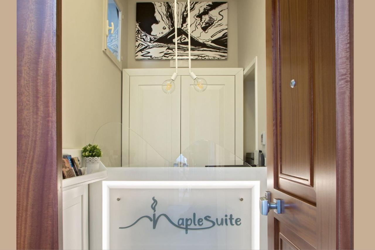 Naplesuite エクステリア 写真