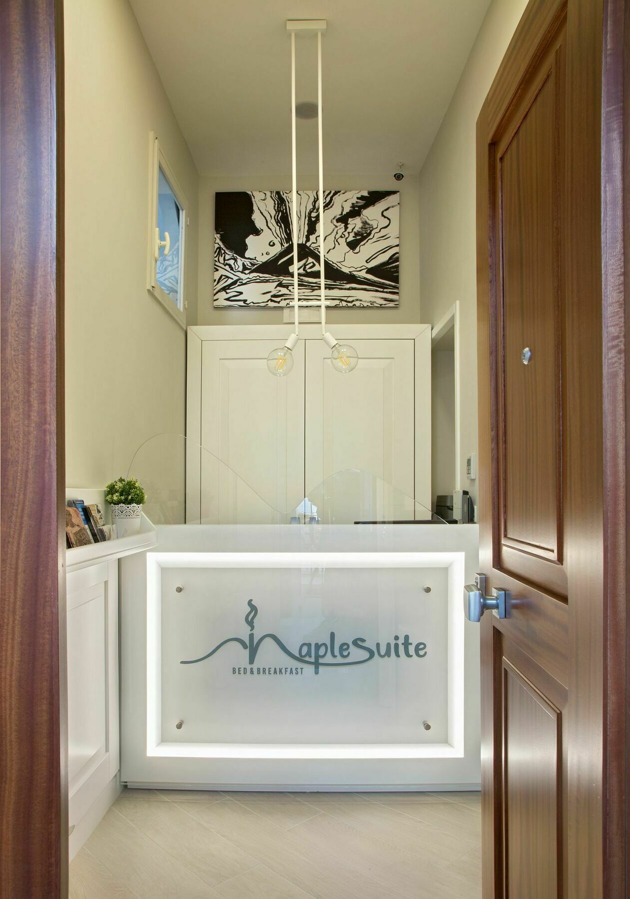 Naplesuite エクステリア 写真